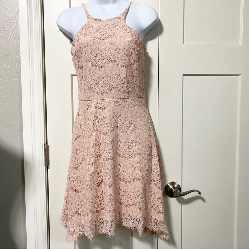 Love, Fire pink blush lace spaghetti strap dress size small NWT